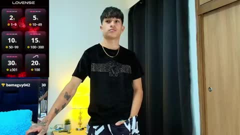 Snapshot of camilobass_ chatting on May 19, 2026, 1:56 am Camilo Bass online show from May 19, 2026, 1:56 am