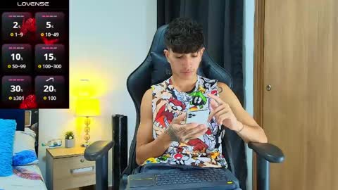 Snapshot of camilobass_ chatting on May 23, 2026, 1:11 am Camilo Bass online show from May 23, 2026, 1:11 am