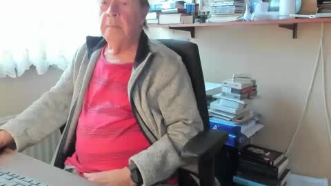 Snapshot of cammee chatting on February 2, 2025, 3:28 pm Cammee online show from February 2, 2025, 3:28 pm