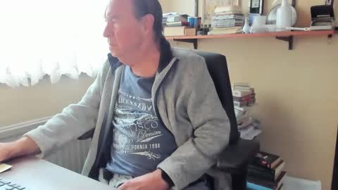 Snapshot of cammee chatting on February 14, 2025, 9:45 am Cammee online show from February 14, 2025, 9:45 am