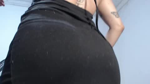 Cammi osoriioo online show from April 12, 2026, 4:28 am