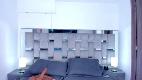 Camila online show from October 19, 2025, 1:56 pm