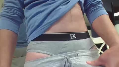 Snapshot of cammyman6900 chatting on December 4, 2025, 3:43 pm cammyman6900 online show from December 4, 2025, 3:43 pm