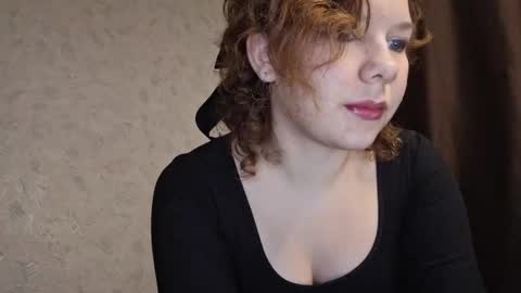 cammyrose_ online show from October 12, 2025, 3:33 pm