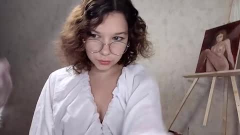 cammyrose_ online show from October 14, 2025, 12:50 pm