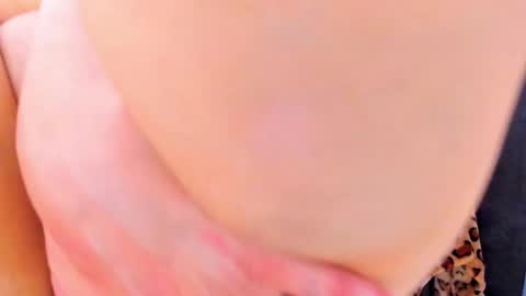 Candela online show from December 4, 2024, 3:43 pm