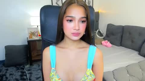 Snapshot of candiceferragamo chatting on February 20, 2026, 5:35 pm candiceferragamo online show from February 20, 2026, 5:35 pm