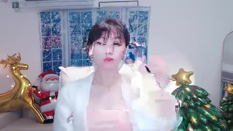 candy8998 online show from December 18, 2024, 2:10 am