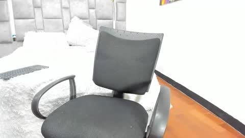 Snapshot of candy_and_andy1 chatting on October 26, 2025, 2:12 pm Candy And Andy online show from October 26, 2025, 2:12 pm