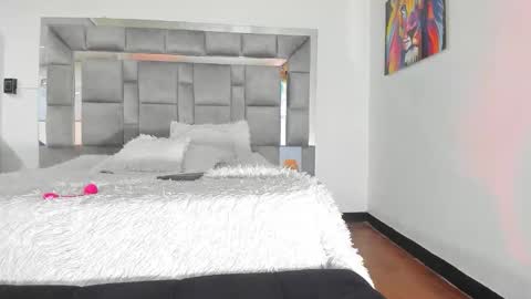 Snapshot of candy_and_andy1 chatting on December 1, 2025, 1:43 am Candy And Andy online show from December 1, 2025, 1:43 am