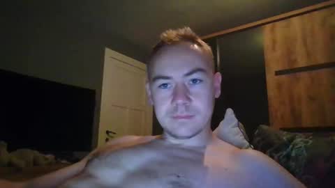 Snapshot of candy_boy_xoxo chatting on November 10, 2025, 9:08 am candy_boy_xoxo online show from November 10, 2025, 9:08 am