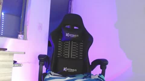 candy_giuliana21 online show from April 16, 2026, 1:06 am