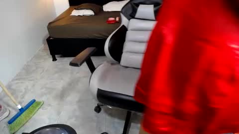 candy online show from January 31, 2025, 10:20 am