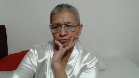 Snapshot of candy_mature_ chatting on May 13, 2026, 9:44 pm candy online show from May 13, 2026, 9:44 pm