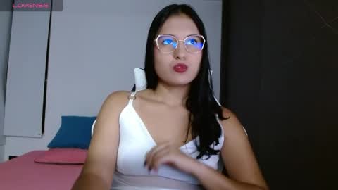 Snapshot of candy_rosemaryy chatting on April 30, 2026, 1:23 am Candy online show from April 30, 2026, 1:23 am