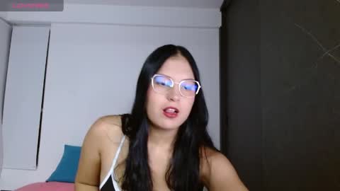 Snapshot of candy_rosemaryy chatting on May 6, 2026, 12:30 am Candy online show from May 6, 2026, 12:30 am