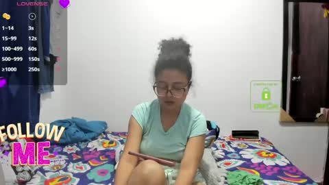 candy_val online show from April 29, 2026, 6:39 am