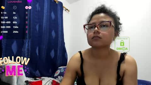 candy_val online show from May 7, 2026, 6:41 am