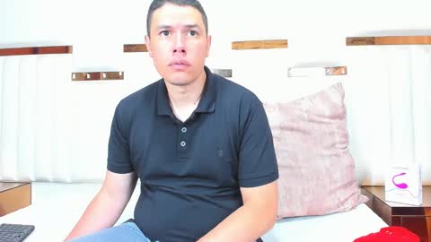 candyandsteven online show from November 5, 2025, 2:55 am