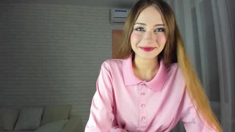 Violetta online show from September 23, 2025, 7:06 pm