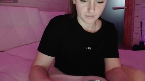 CandyBunie online show from January 17, 2026, 10:31 am