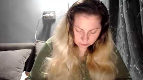 Laura online show from May 22, 2026, 6:35 pm