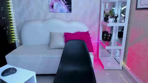 Snapshot of candycuckol chatting on March 11, 2025, 8:31 pm Candy online show from March 11, 2025, 8:31 pm