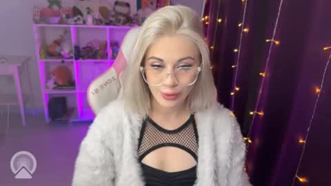 Snapshot of candyhannah chatting on September 21, 2025, 6:42 pm You can call me HH online show from September 21, 2025, 6:42 pm