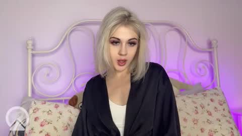 Snapshot of candyhannah chatting on October 9, 2025, 6:39 pm You can call me HH online show from October 9, 2025, 6:39 pm