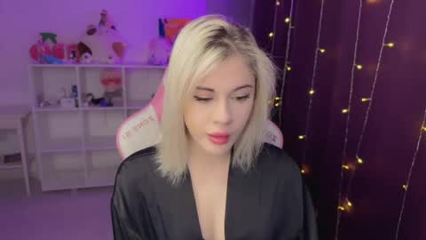 Snapshot of candyhannah chatting on November 24, 2025, 5:45 pm You can call me HH online show from November 24, 2025, 5:45 pm