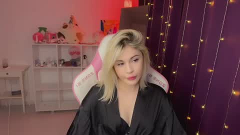 Snapshot of candyhannah chatting on December 5, 2025, 5:20 pm You can call me HH online show from December 5, 2025, 5:20 pm