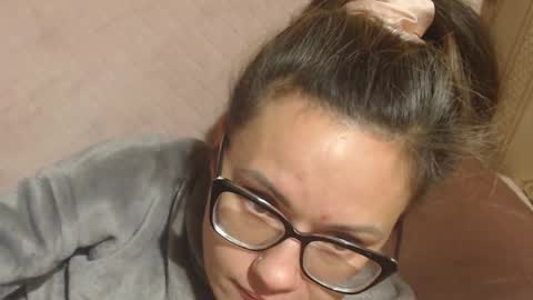 say meow and send tip  online show from November 23, 2025, 9:25 pm