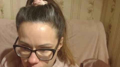 say meow and send tip  online show from February 6, 2026, 7:45 am