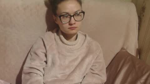 say meow and send tip  online show from February 11, 2026, 4:06 am