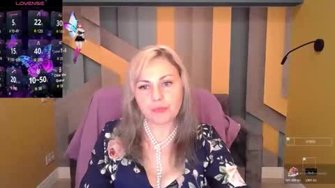 CandyLons online show from October 27, 2025, 6:28 am