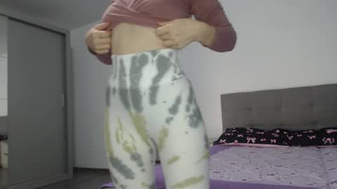 Olivia online show from November 24, 2025, 7:19 am