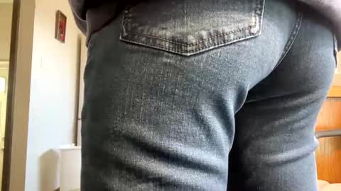 Snapshot of candypeachass chatting on February 16, 2026, 6:59 pm candypeachass online show from February 16, 2026, 6:59 pm