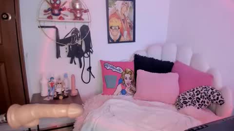 candytyler_ online show from December 2, 2025, 1:05 pm