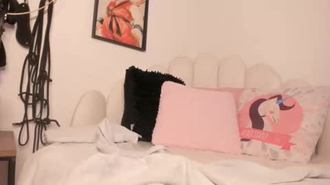 candytyler_ online show from January 5, 2026, 8:34 pm