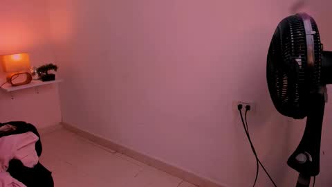 Candy online show from September 15, 2025, 2:00 am