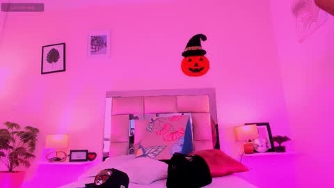 Candy online show from October 10, 2025, 7:24 pm