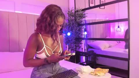Snapshot of candyyvega chatting on October 21, 2025, 8:20 pm candyyvega online show from October 21, 2025, 8:20 pm