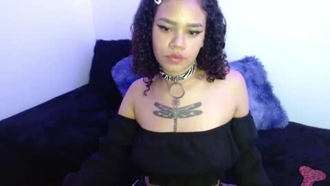 canela_s1 online show from December 15, 2025, 4:44 pm