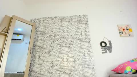 Canhela online show from September 13, 2025, 4:45 am