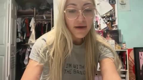 Snapshot of canyousendmemoney chatting on March 1, 2026, 7:49 pm baby online show from March 1, 2026, 7:49 pm