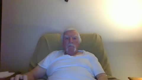 Snapshot of capecod21 chatting on January 11, 2025, 12:07 pm capecod21 online show from January 11, 2025, 12:07 pm