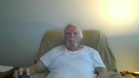 Snapshot of capecod21 chatting on February 2, 2025, 1:41 pm capecod21 online show from February 2, 2025, 1:41 pm