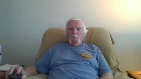 Snapshot of capecod21 chatting on February 23, 2025, 6:12 pm capecod21 online show from February 23, 2025, 6:12 pm