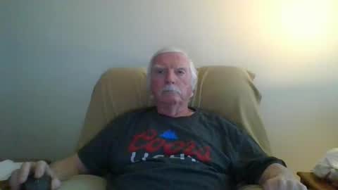 Snapshot of capecod21 chatting on March 1, 2025, 7:04 pm capecod21 online show from March 1, 2025, 7:04 pm