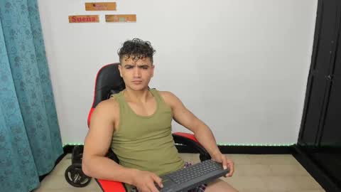 Snapshot of capitan_jones007 chatting on October 1, 2025, 12:44 pm jones online show from October 1, 2025, 12:44 pm